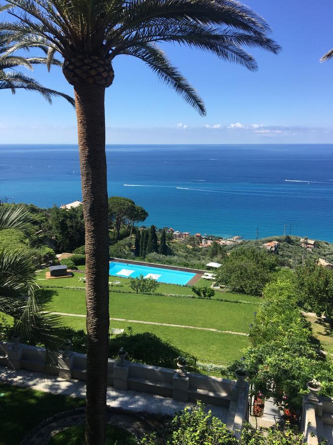 Villa Riviera Resort Lavagna Kültér fotó