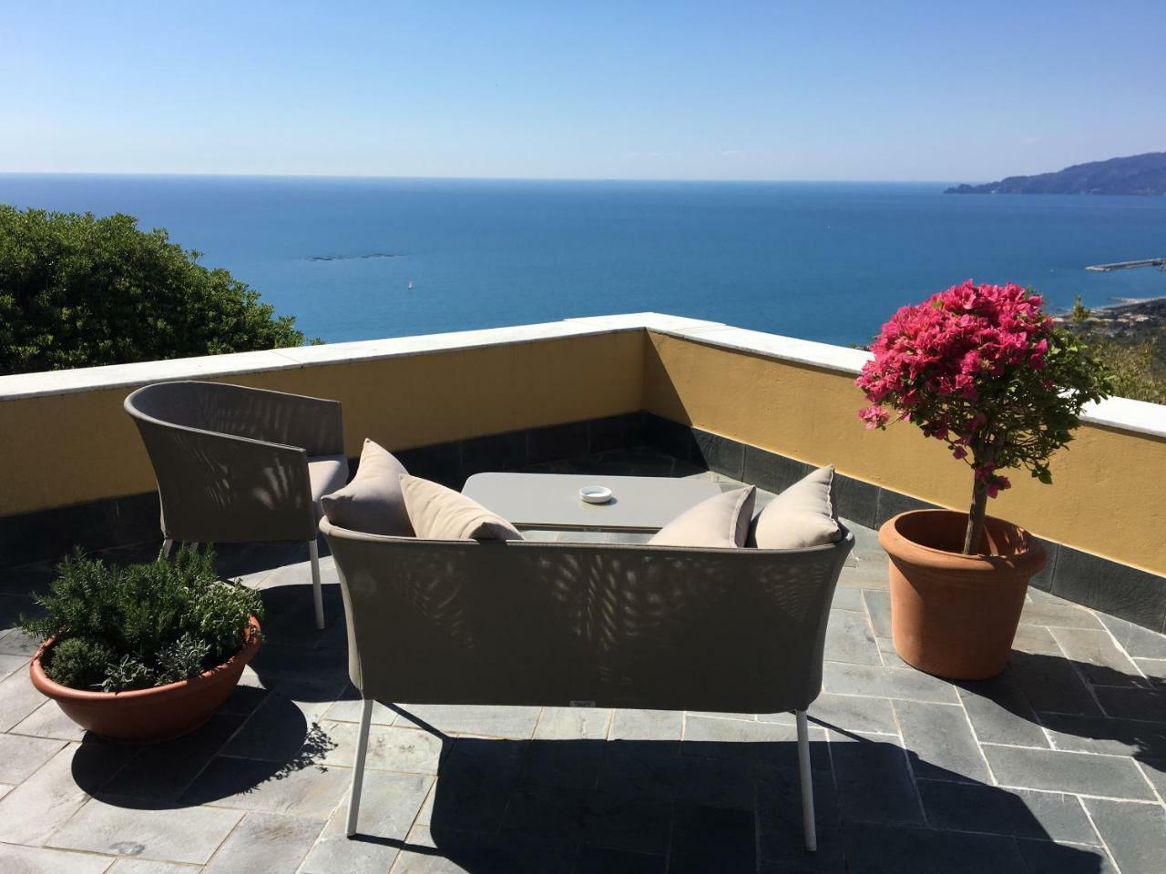 Villa Riviera Resort Lavagna Kültér fotó